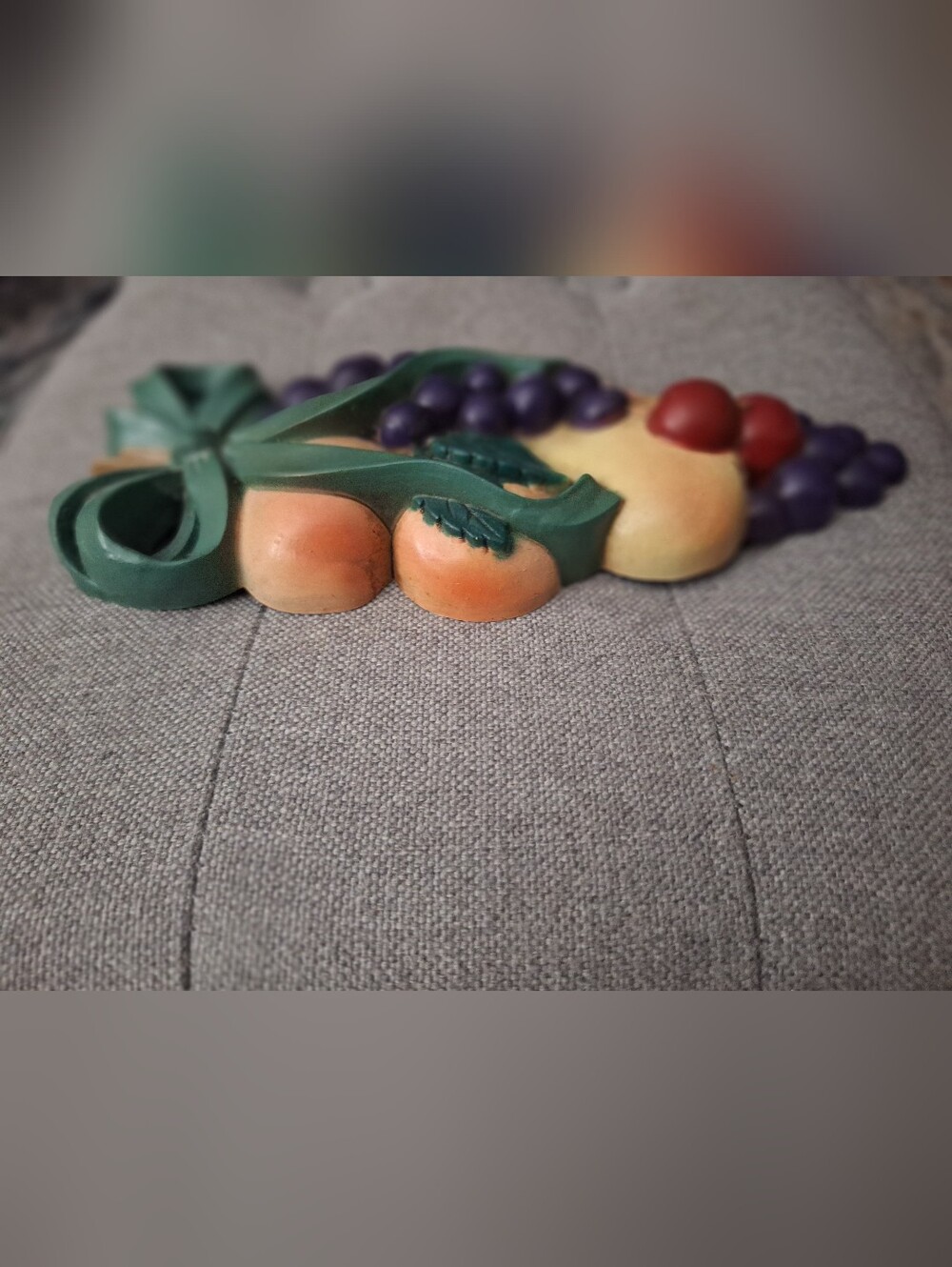 Decorative Fruit Wall Plaques - Green Ribbon, Purple Grapes - Picture 5 of 6